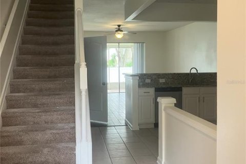 Touwnhouse à vendre à Tampa, Floride: 3 chambres, 150.97 m2 № 1909431 - photo 3