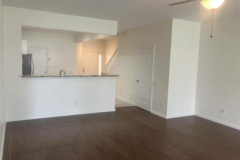 Touwnhouse à vendre à Tampa, Floride: 3 chambres, 150.97 m2 № 1909431 - photo 6