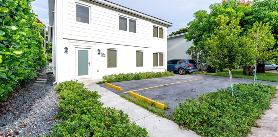 Apartment in Coral Gables, Florida 3 bedrooms, 148.64 sq.m. № 1926259