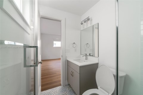 Apartment in Coral Gables, Florida 3 bedrooms, 148.64 sq.m. № 1926259 - photo 25