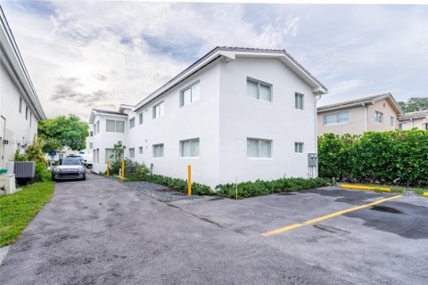 Apartment in Coral Gables, Florida 3 bedrooms, 148.64 sq.m. № 1926259 - photo 27