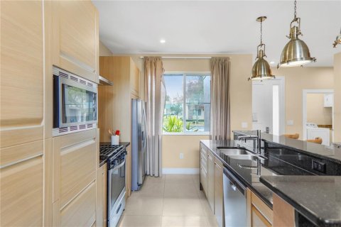 Touwnhouse à vendre à Kissimmee, Floride: 3 chambres, 202.62 m2 № 2143726 - photo 3