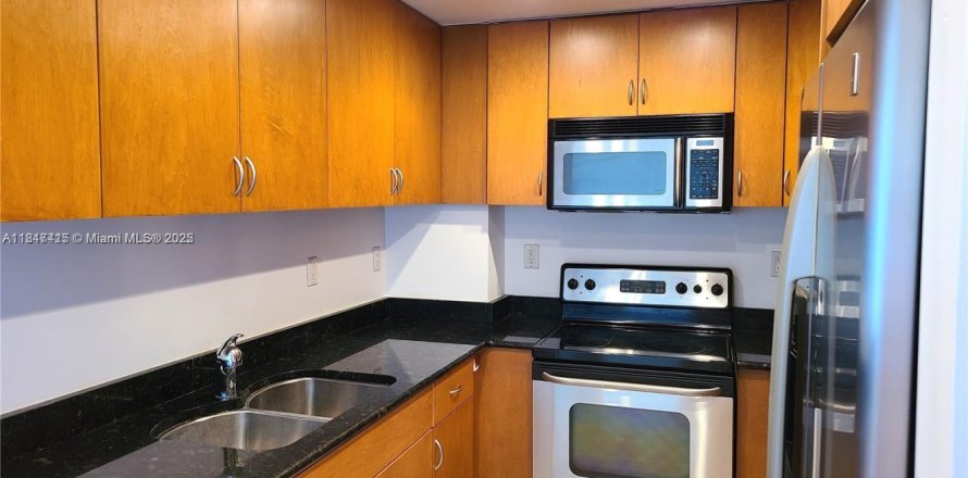 Condo à Bay Harbor Islands, Floride, 1 chambre № 1935142