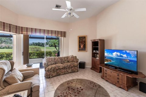 House in Fort Myers, Florida 4 bedrooms, 249.72 sq.m. № 1733074 - photo 9
