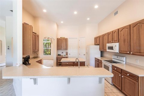 House in Fort Myers, Florida 4 bedrooms, 249.72 sq.m. № 1733074 - photo 10