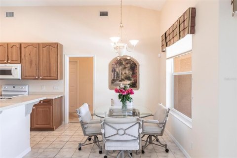 House in Fort Myers, Florida 4 bedrooms, 249.72 sq.m. № 1733074 - photo 16