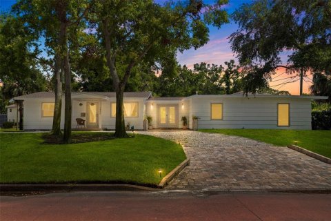 Villa ou maison à vendre à Saint Petersburg, Floride: 4 chambres, 159.7 m2 № 1789744 - photo 1