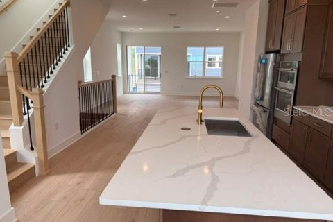 Touwnhouse à vendre à Orlando, Floride: 3 chambres, 185.99 m2 № 2266729 - photo 5