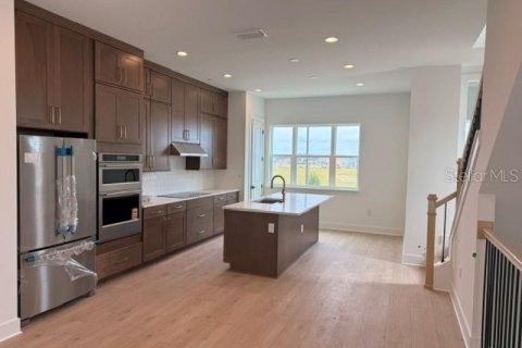 Touwnhouse à vendre à Orlando, Floride: 3 chambres, 185.99 m2 № 2266729 - photo 4