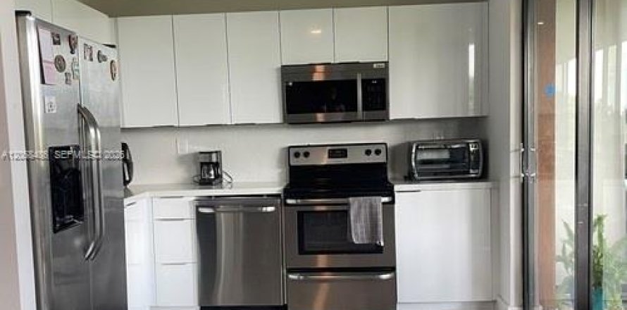 Condo in Miami, Florida, 2 bedrooms № 2263997