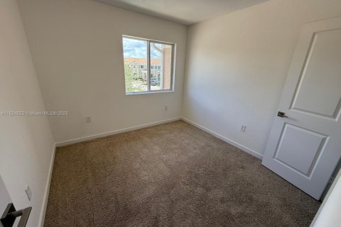 Casa en alquiler en Homestead, Florida, 3 dormitorios, 120.96 m2 № 1792391 - foto 25