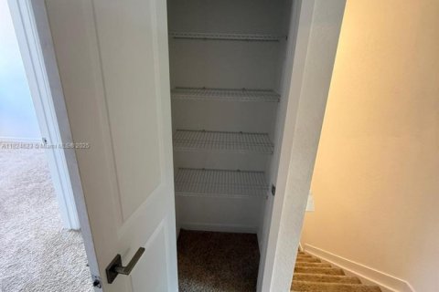 Casa en alquiler en Homestead, Florida, 3 dormitorios, 120.96 m2 № 1792391 - foto 28