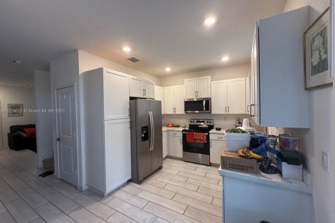 Casa en alquiler en Homestead, Florida, 3 dormitorios, 120.96 m2 № 1792391 - foto 11