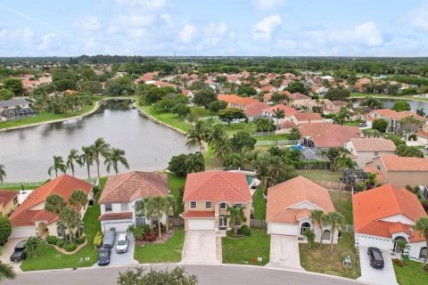 Villa ou maison à louer à Lake Worth, Floride: 4 chambres, 275.18 m2 № 1222575 - photo 1
