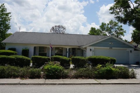 Casa en Hudson, Florida 2 dormitorios, 157.47 m2 № 2120952