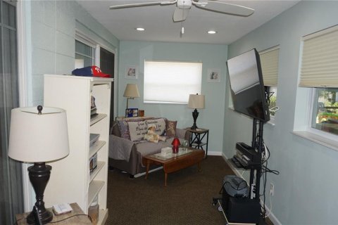 Villa ou maison à vendre à Hudson, Floride: 2 chambres, 157.47 m2 № 2120952 - photo 16