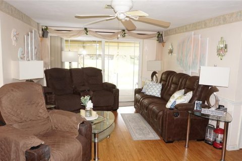 Villa ou maison à vendre à Hudson, Floride: 2 chambres, 157.47 m2 № 2120952 - photo 10