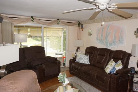 Villa ou maison à vendre à Hudson, Floride: 2 chambres, 157.47 m2 № 2120952 - photo 11