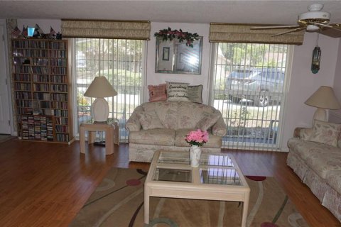 Villa ou maison à vendre à Hudson, Floride: 2 chambres, 157.47 m2 № 2120952 - photo 6