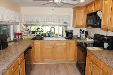 Villa ou maison à vendre à Hudson, Floride: 2 chambres, 157.47 m2 № 2120952 - photo 27