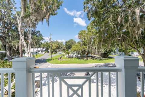 House in Crystal River, Florida 5 bedrooms, 302.03 sq.m. № 1916564 - photo 24