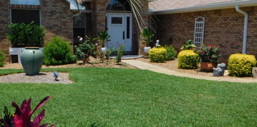 House in Miramar Beach, Florida 3 bedrooms, 215.16 sq.m. № 560215