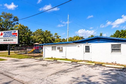 Propiedad comercial en venta en Tampa, Florida, 198.81 m2 № 2386565 - foto 2