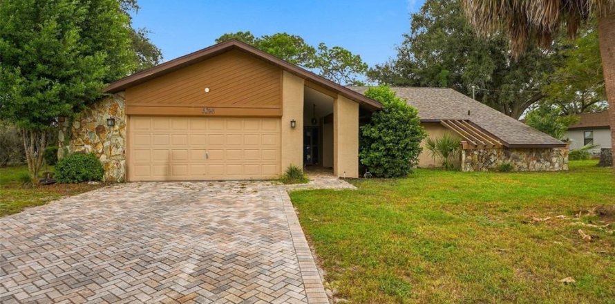 Villa ou maison à Spring Hill, Floride 3 chambres, 178.37 m2 № 2404766