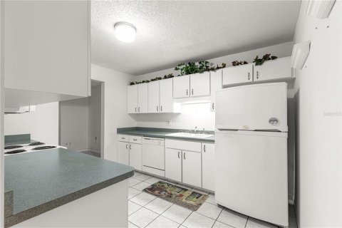 Townhouse in Ocala, Florida 2 bedrooms, 163.88 sq.m. № 1802039 - photo 13