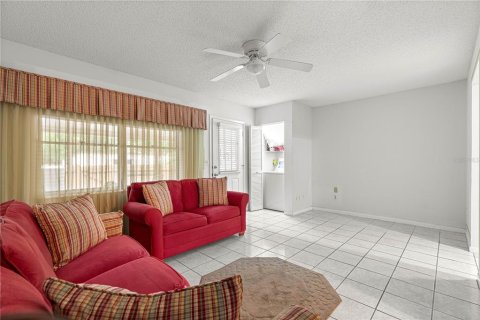 Townhouse in Ocala, Florida 2 bedrooms, 163.88 sq.m. № 1802039 - photo 18