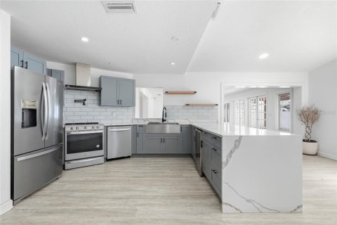 Villa ou maison à vendre à Tampa, Floride: 3 chambres, 209.96 m2 № 2395599 - photo 23