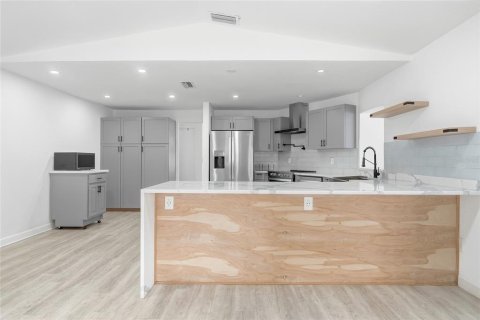 Villa ou maison à vendre à Tampa, Floride: 3 chambres, 209.96 m2 № 2395599 - photo 20