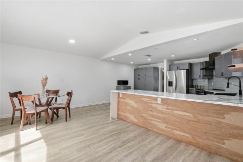 Villa ou maison à vendre à Tampa, Floride: 3 chambres, 209.96 m2 № 2395599 - photo 17