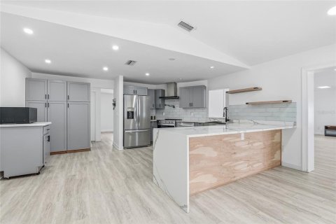 Villa ou maison à vendre à Tampa, Floride: 3 chambres, 209.96 m2 № 2395599 - photo 21