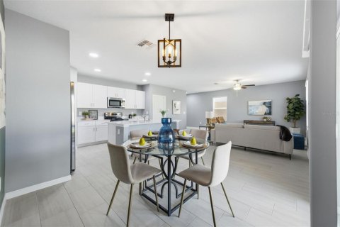 Villa ou maison à louer à Plant City, Floride: 4 chambres, 178.37 m2 № 2103514 - photo 11