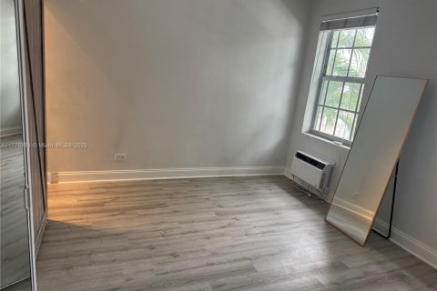 Appartement à louer à Miami Beach, Floride: 1 chambre, 39.02 m2 № 1715256 - photo 4