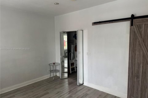 Appartement à louer à Miami Beach, Floride: 1 chambre, 39.02 m2 № 1715256 - photo 3