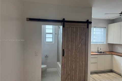 Appartement à louer à Miami Beach, Floride: 1 chambre, 39.02 m2 № 1715256 - photo 12