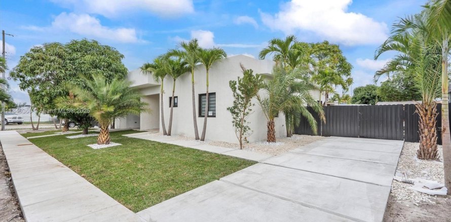 Дом в Хайалиа, Флорида 6 спален, 86.96м2 № 1935782