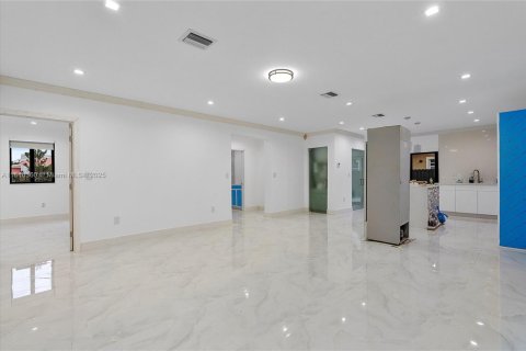 Купить виллу или дом в Хайалиа, Флорида 6 спален, 86.96м2, № 1935782 - фото 29