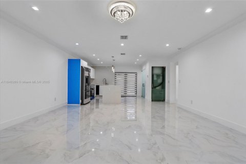 Купить виллу или дом в Хайалиа, Флорида 6 спален, 86.96м2, № 1935782 - фото 6