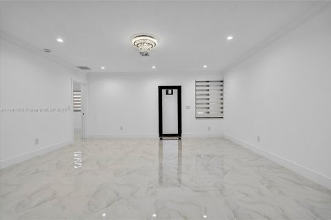 Купить виллу или дом в Хайалиа, Флорида 6 спален, 86.96м2, № 1935782 - фото 28