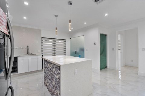 Купить виллу или дом в Хайалиа, Флорида 6 спален, 86.96м2, № 1935782 - фото 10