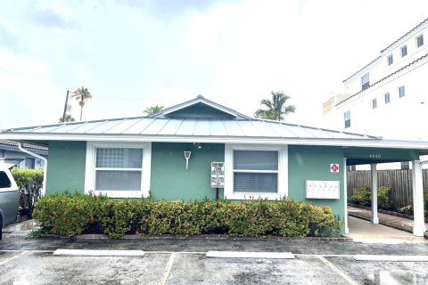 Apartment in Lauderdale-by-the-Sea, Florida 1 bedroom, 18.58 sq.m. № 2177369 - photo 14