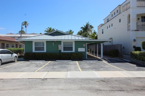 Apartment in Lauderdale-by-the-Sea, Florida 1 bedroom, 18.58 sq.m. № 2177369 - photo 8