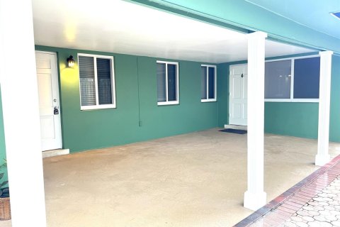 Apartment in Lauderdale-by-the-Sea, Florida 1 bedroom, 18.58 sq.m. № 2177369 - photo 12