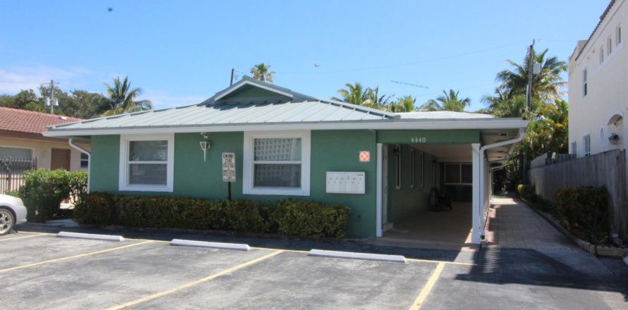Apartment in Lauderdale-by-the-Sea, Florida 1 bedroom, 18.58 sq.m. № 2177369