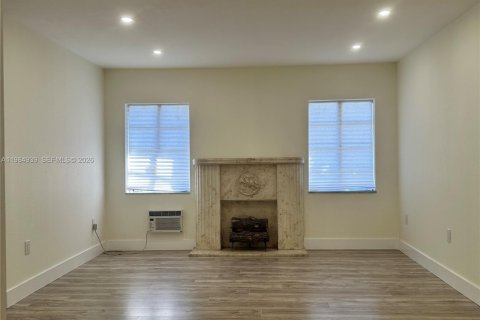 Купить виллу или дом в Майами, Флорида 2 спальни, 116.78м2, № 2050830 - фото 8