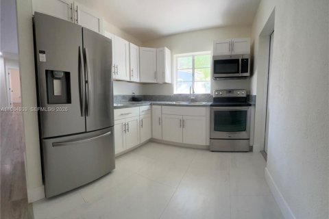 Купить виллу или дом в Майами, Флорида 2 спальни, 116.78м2, № 2050830 - фото 9