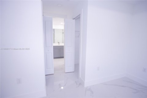 House in Lehigh Acres, Florida 3 bedrooms № 1749157 - photo 20